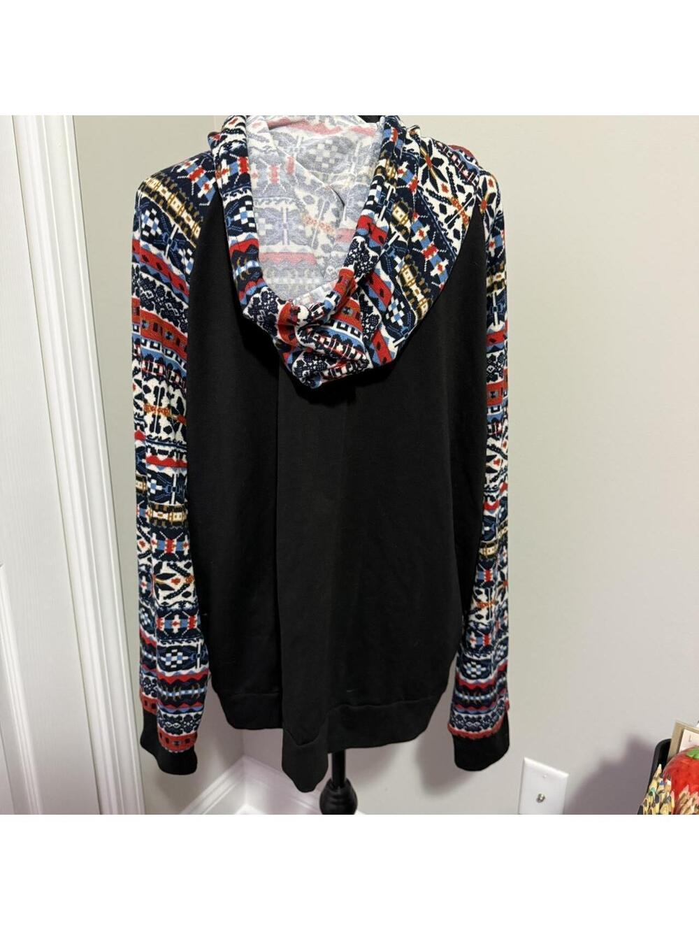 Shein Women's Black and Multi Hoody